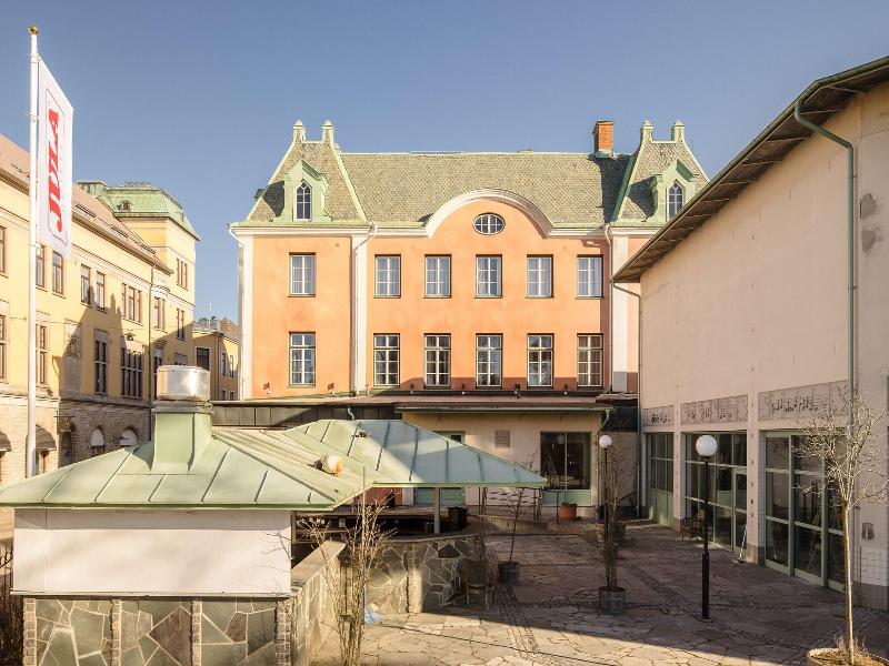 Skara Stadsl, Sure  Coll. by Best W. image