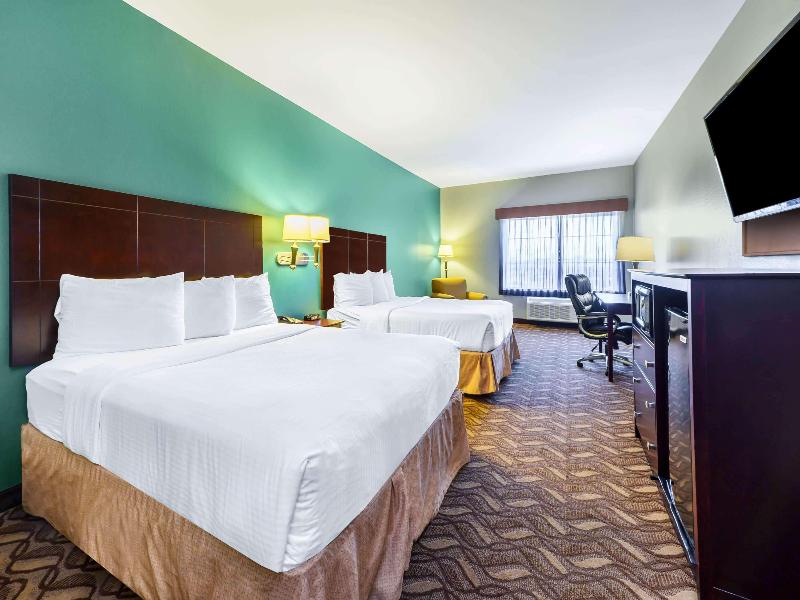 La Quinta Inn Suites Longview North image