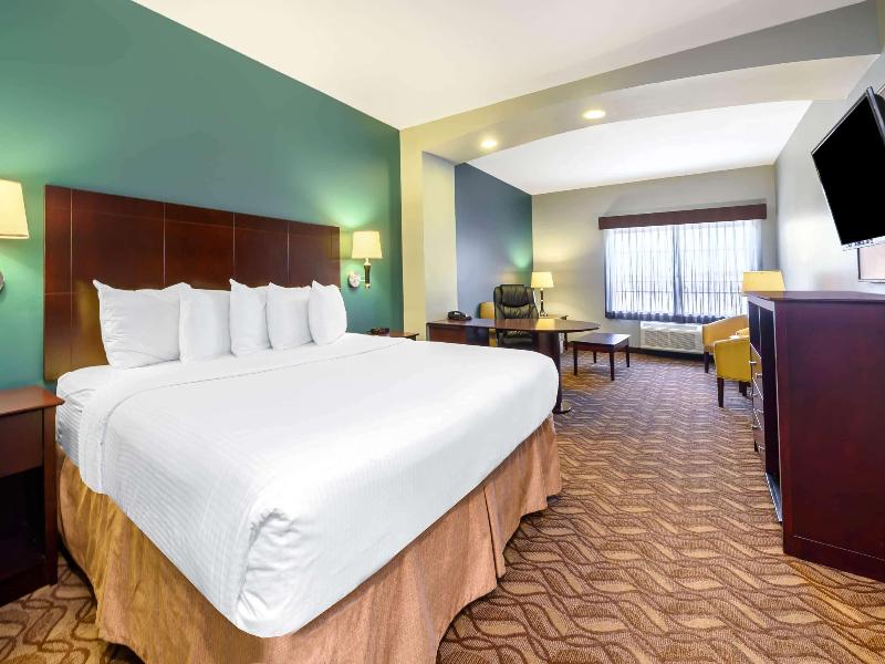 La Quinta Inn Suites Longview North image