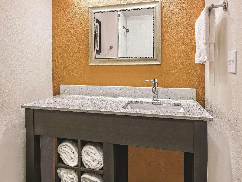 La Quinta Inn Suitessan Antonio By At T Center image