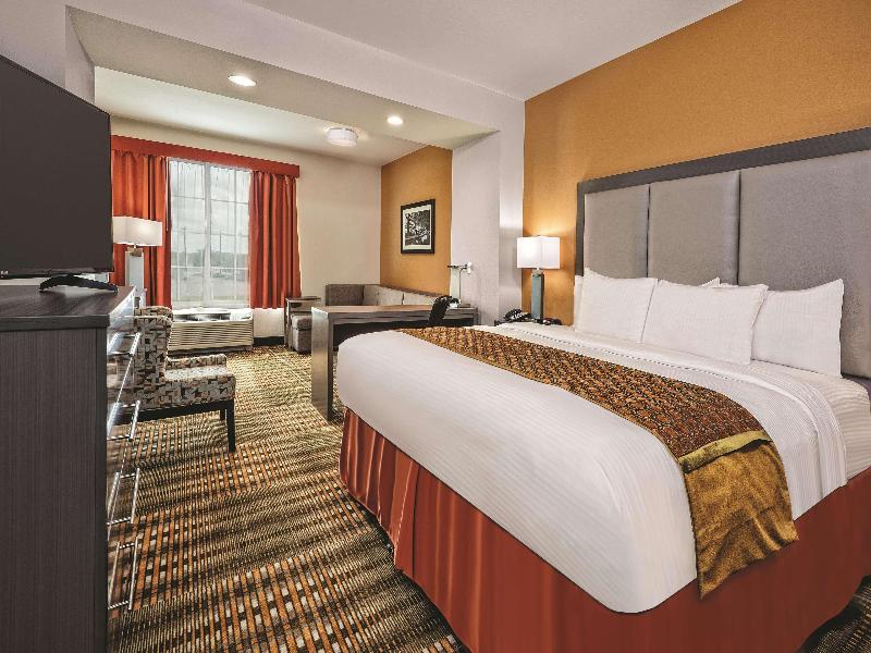 La Quinta Inn Suitessan Antonio By At T Center image