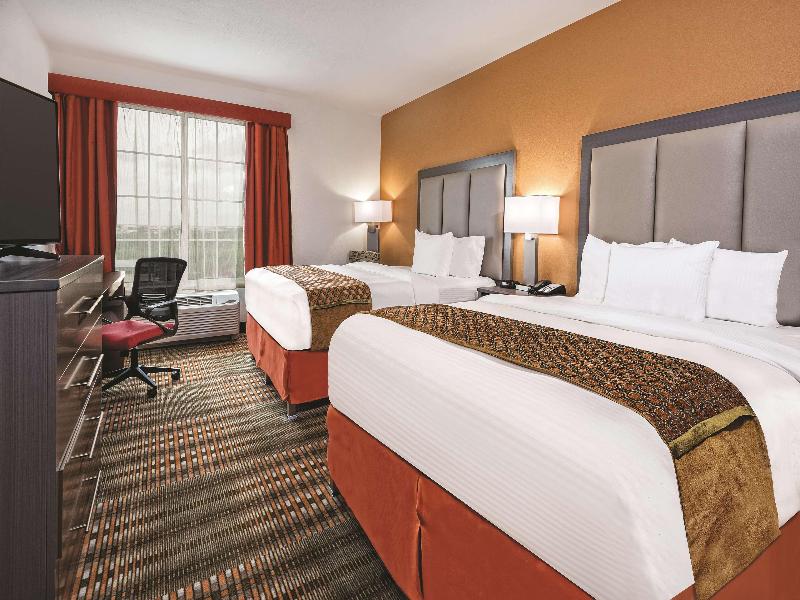 La Quinta Inn Suitessan Antonio By At T Center image