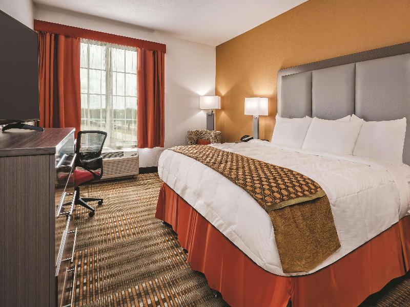 La Quinta Inn Suitessan Antonio By At T Center image