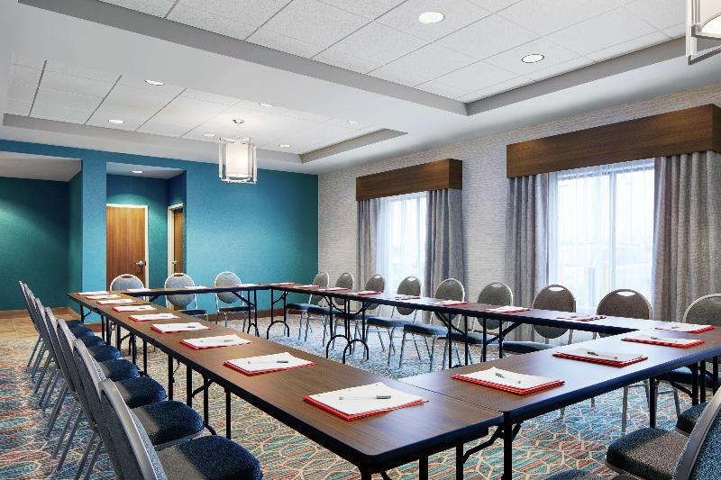 Hampton Inn & Suites Chicago Waukegan image