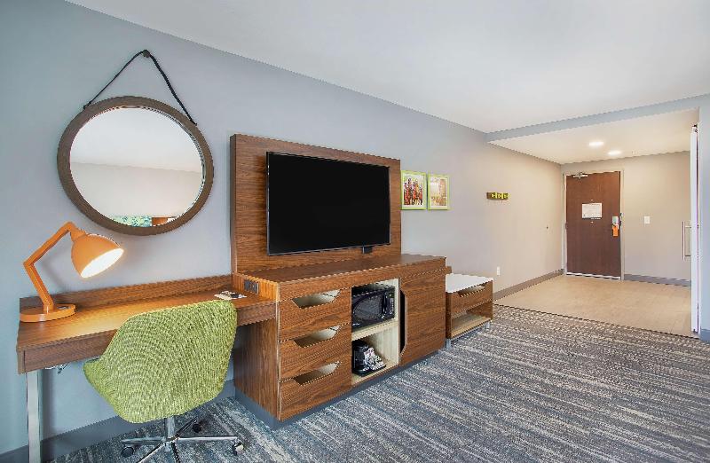 Hampton Inn Simpsonville image