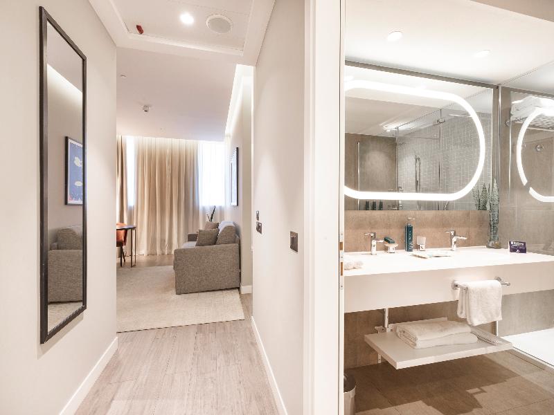 Doubletree By Hilton Pointe Noire image