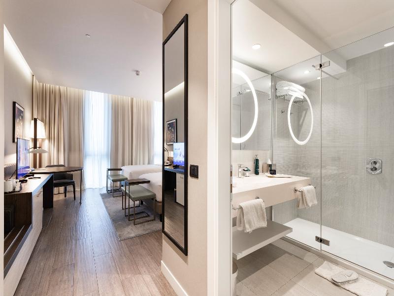 Doubletree By Hilton Pointe Noire image