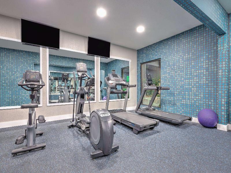 La Quinta Inn Suites By Wyndham Alvarado image