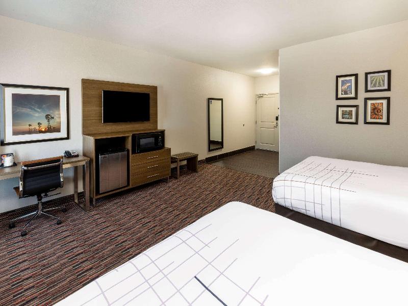 La Quinta Inn Suites Wichita Falls Msu Area image