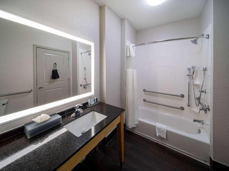 La Quinta Inn Suites Wichita Falls Msu Area image