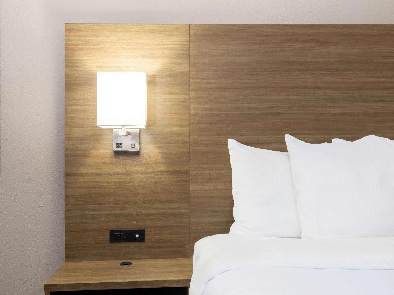 La Quinta Inn Suites Wichita Falls Msu Area image