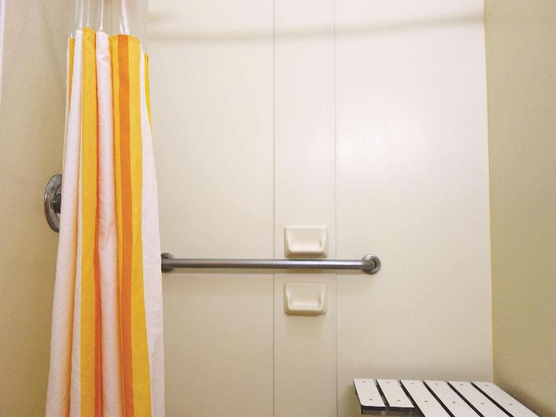 La Quinta Inn & Suites By Wyndham Kerrville image