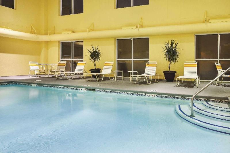 Hotel La Quinta Inn Suites By Wyndham Knoxville Airport