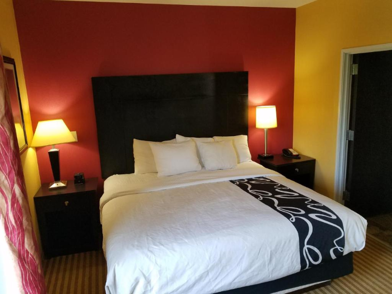 La Quinta Inn Suites By Wyndham Union City image