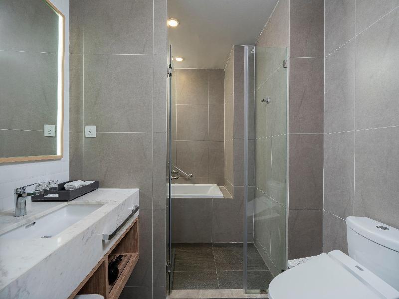 Staybridge Suites Bangkok Thonglor image