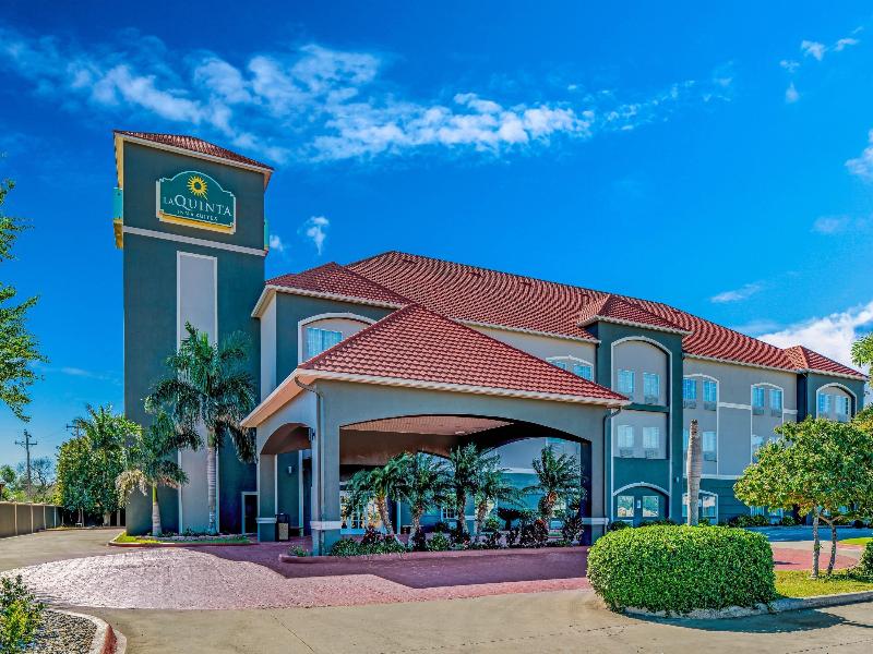 La Quinta Inn & Suites Wyndham Alamo McAllen East image