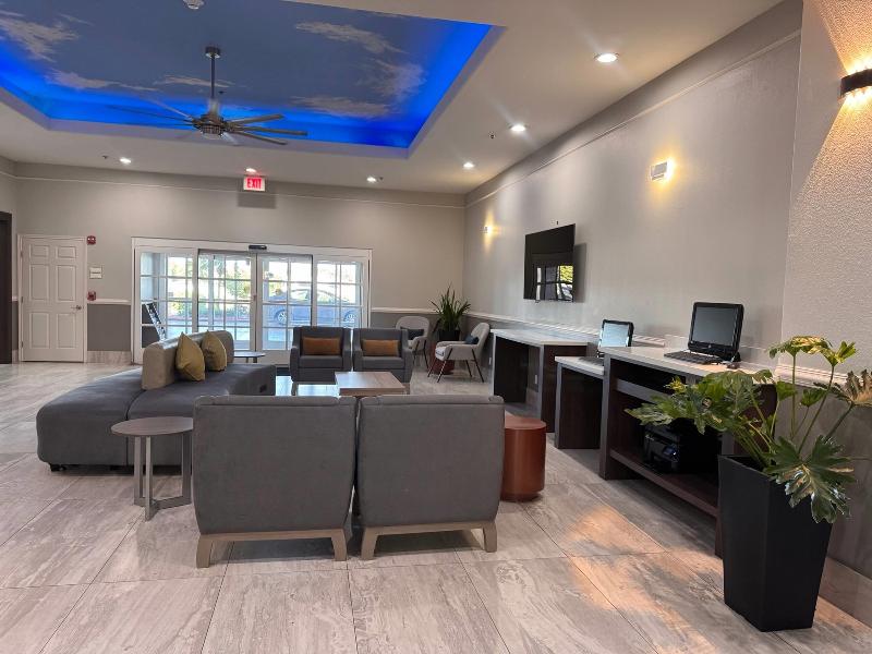 La Quinta Inn & Suites Wyndham Alamo McAllen East image