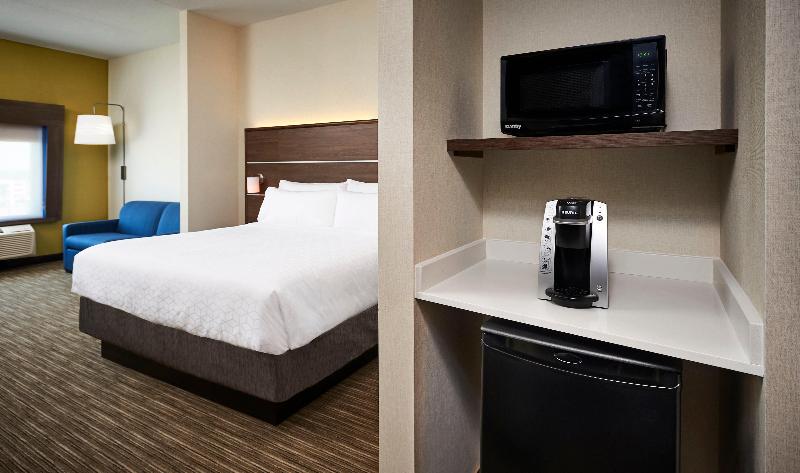 Holiday Inn Express Sarnia - Point Edward by IHG photo 11