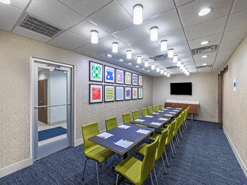 Holiday Inn Express & Suites Purcell image