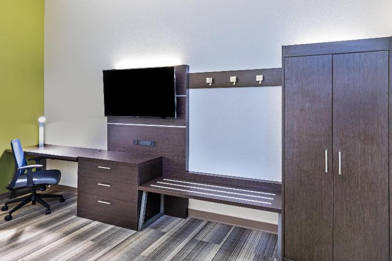 Holiday Inn Express & Suites Purcell image