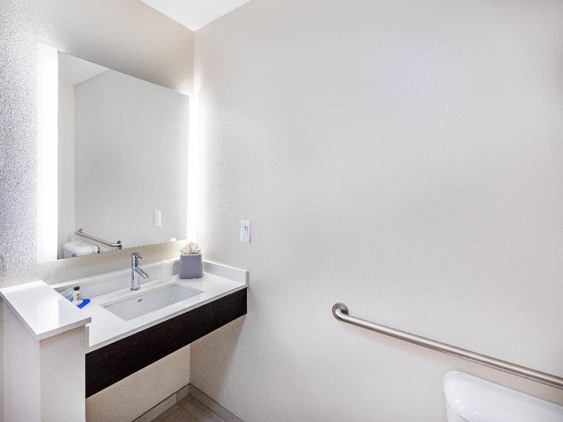 Holiday Inn Express & Suites Purcell image