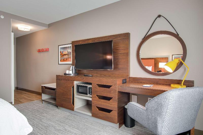 Hampton Inn Suites Nashville North Skyline Center image