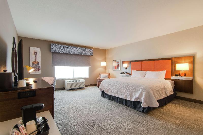 Hampton Inn Suites Nashville North Skyline Center image