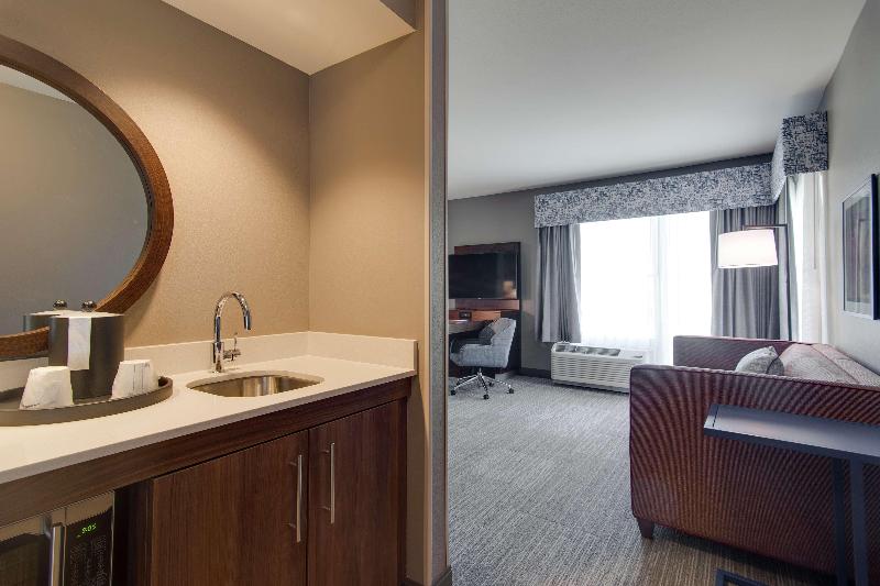 Hampton Inn Suites Nashville North Skyline Center image