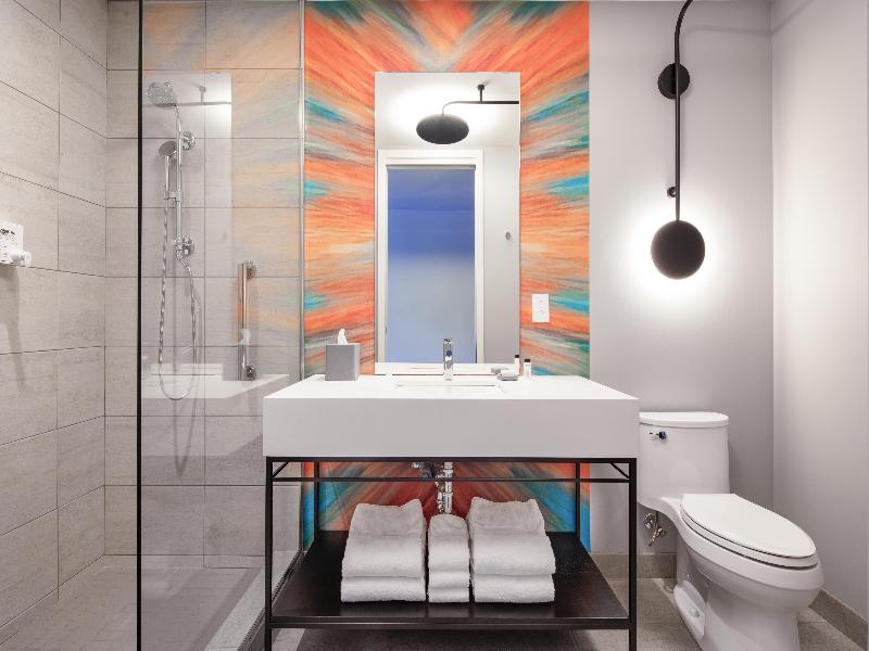 Canvas Moncton, Tapestry Collection by Hilton image