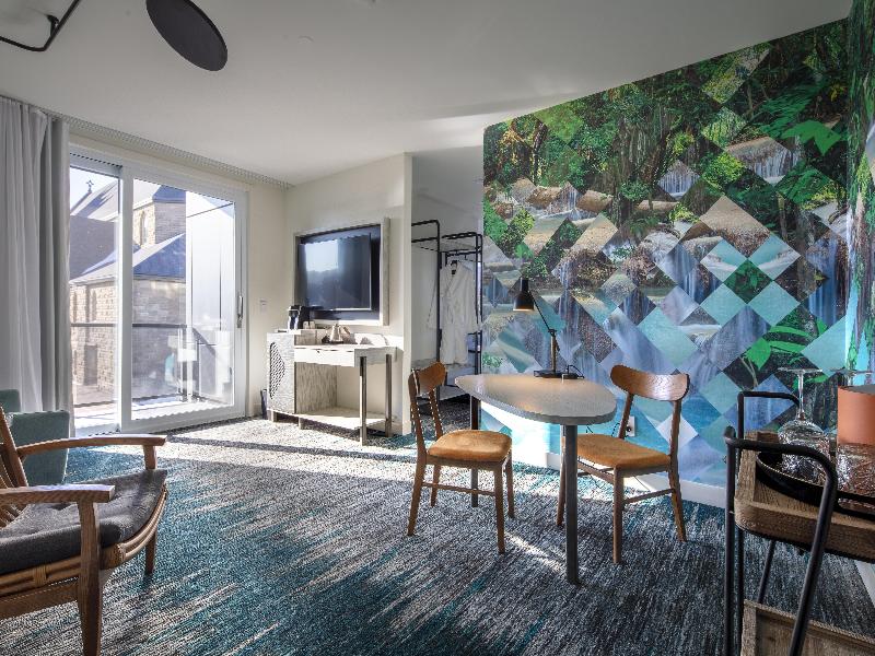 Canvas Moncton, Tapestry Collection by Hilton image