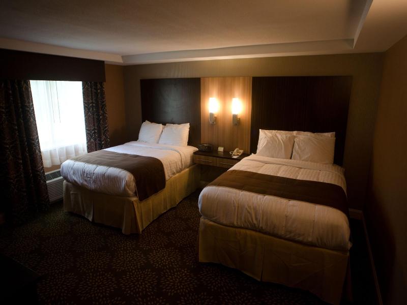 Aashram Hotel By Niagara River image