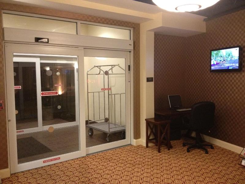 Aashram Hotel By Niagara River image