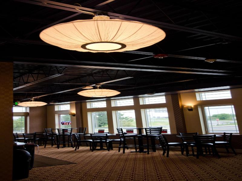 Aashram Hotel By Niagara River image