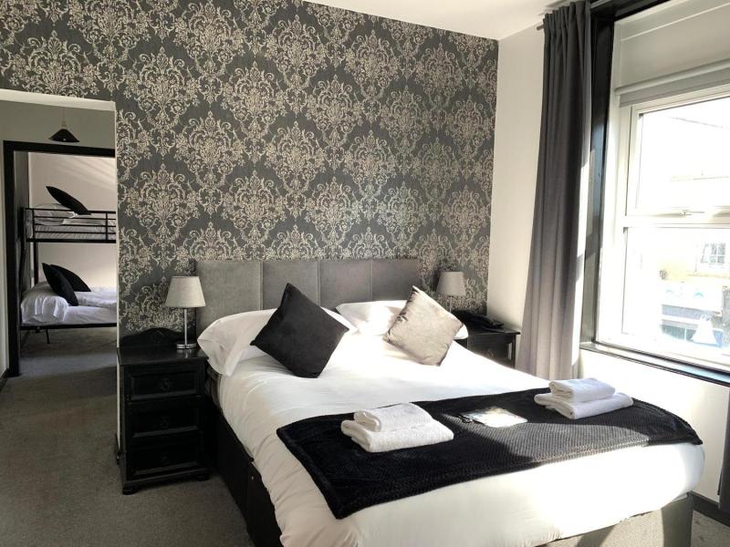 Donard Hotel image