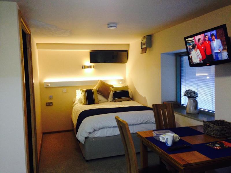 York Apart Hotel image