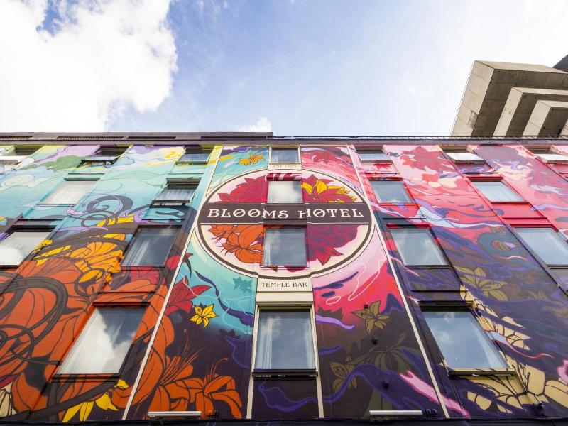 Blooms Hotel image