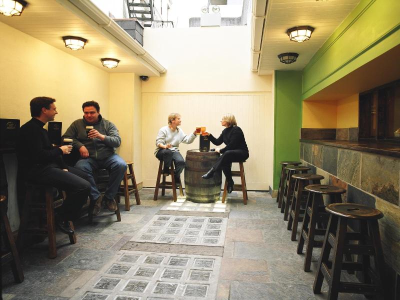 Blooms Hotel image