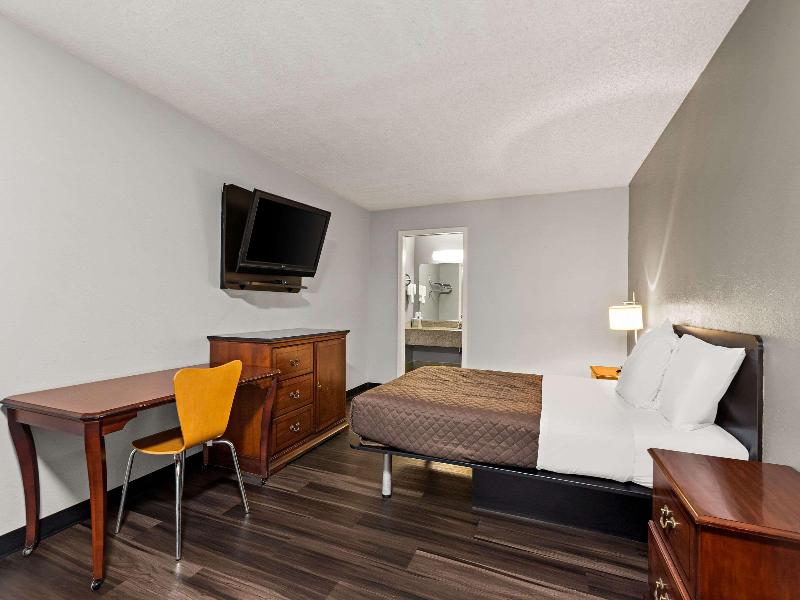 Rodeway Inn image