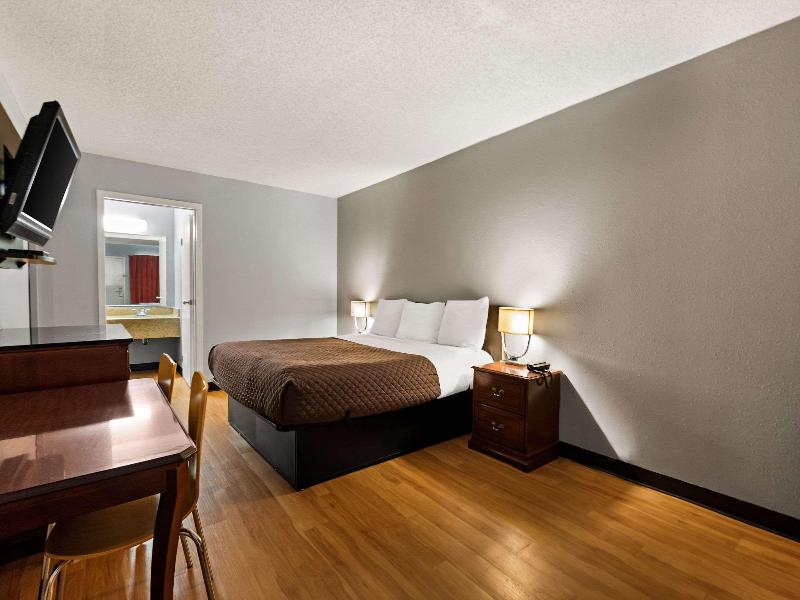 Rodeway Inn image