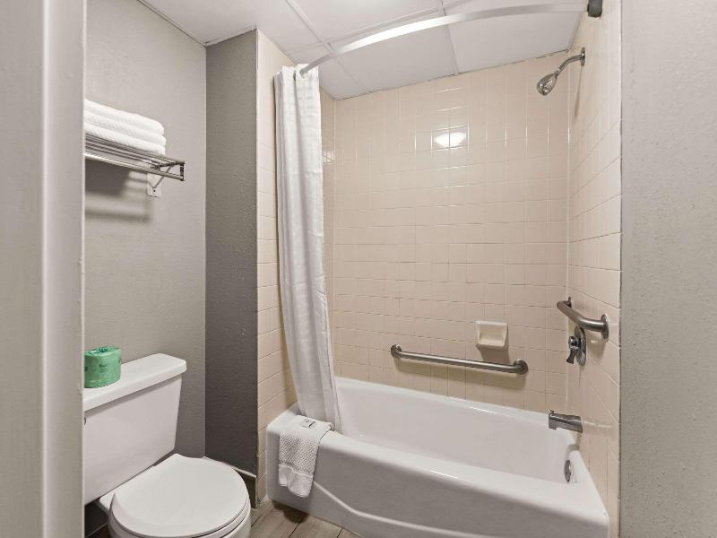 Rodeway Inn image