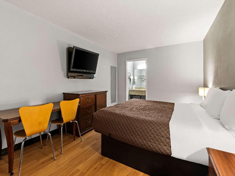 Rodeway Inn image