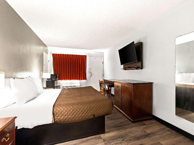 Rodeway Inn image