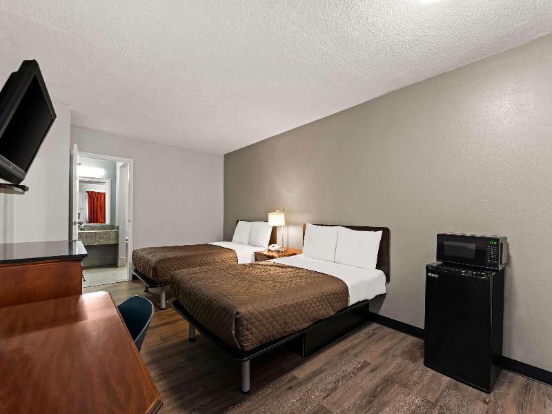 Rodeway Inn image