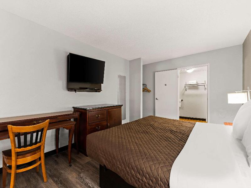 Rodeway Inn image