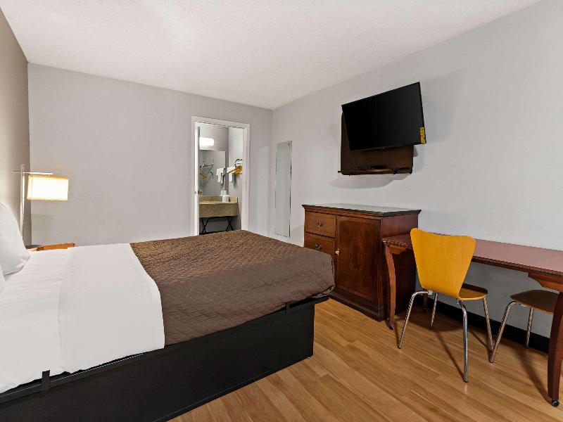 Rodeway Inn image
