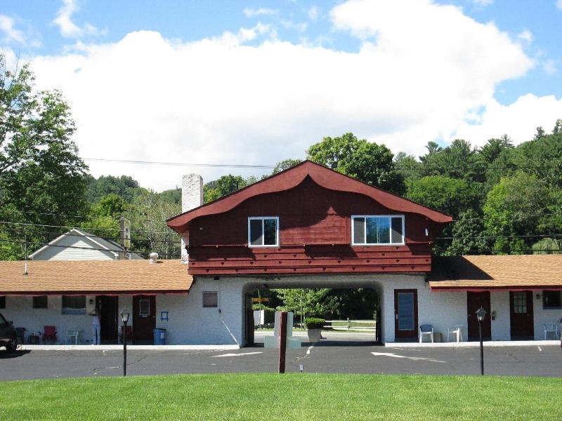 Olympian Resort Motel image