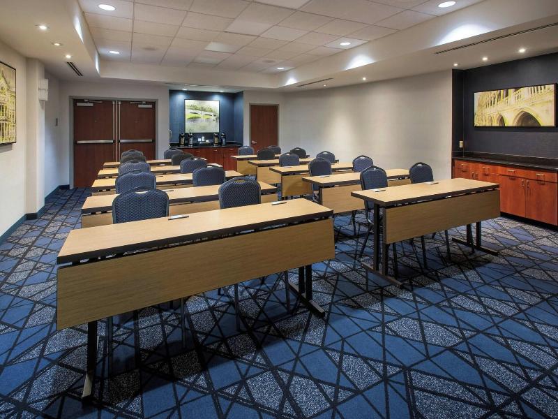 Courtyard By Marriott Ewing Princeton image