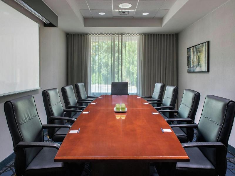 Courtyard By Marriott Ewing Princeton image