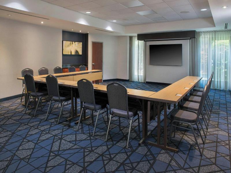 Courtyard By Marriott Ewing Princeton image