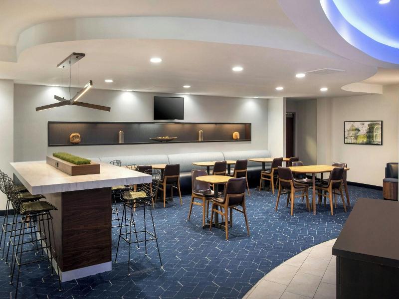 Courtyard By Marriott Ewing Princeton image